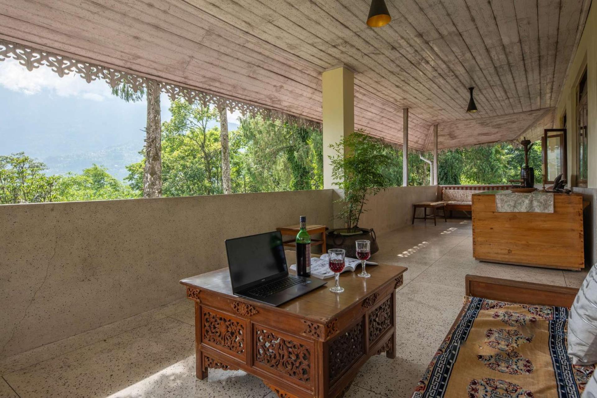 La Ipsing Farm By Stayvista - 3 Bhk Villa With Balcony, Mountain View, Indoor Games, And Pet Friendly Samdong 외부 사진