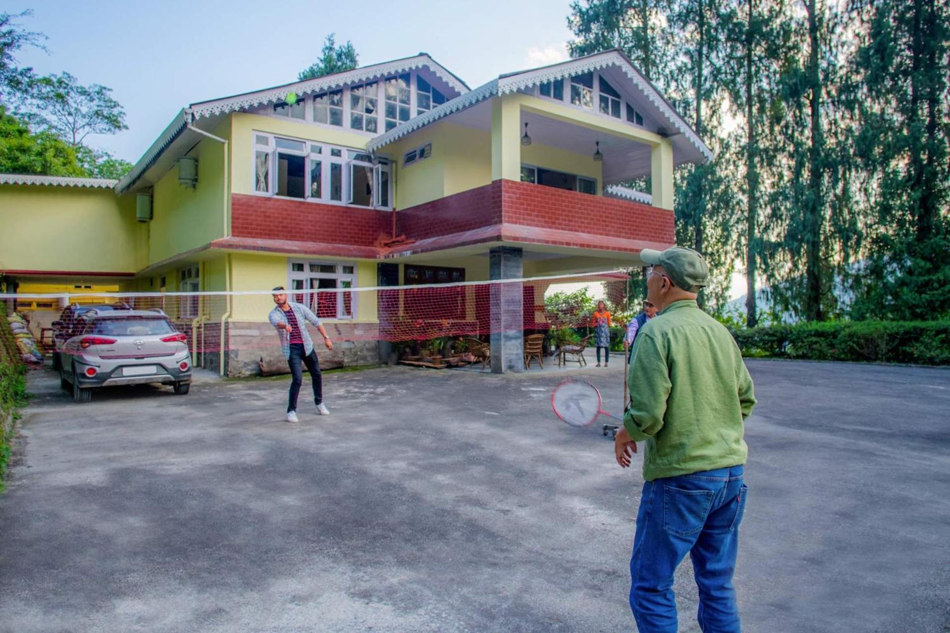 La Ipsing Farm By Stayvista - 3 Bhk Villa With Balcony, Mountain View, Indoor Games, And Pet Friendly Samdong 외부 사진