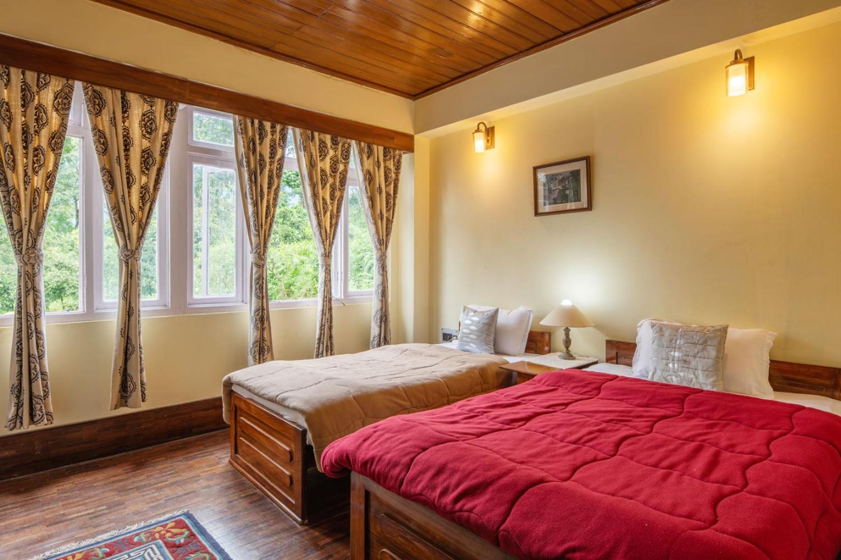 La Ipsing Farm By Stayvista - 3 Bhk Villa With Balcony, Mountain View, Indoor Games, And Pet Friendly Samdong 외부 사진