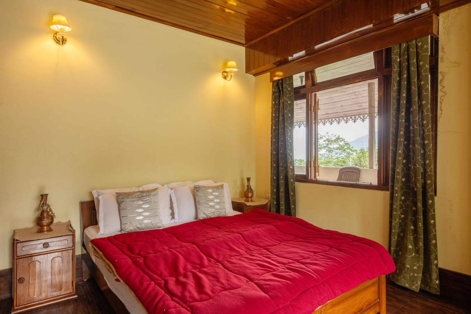 La Ipsing Farm By Stayvista - 3 Bhk Villa With Balcony, Mountain View, Indoor Games, And Pet Friendly Samdong 외부 사진